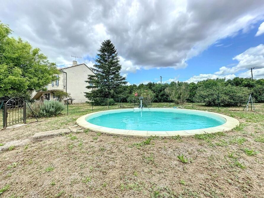 Les Gîtes de La Fée 4 chambres piscine